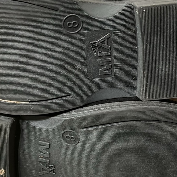 MIA EUC TODDLER SZ 8 BLACK BOOTS WITH RAINBOW ZIPPER - Picture 12 of 15